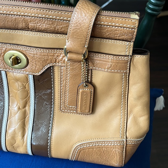 Coach Vintage Leather Hampton Shoulder Bag EUC - Picture 4 of 12